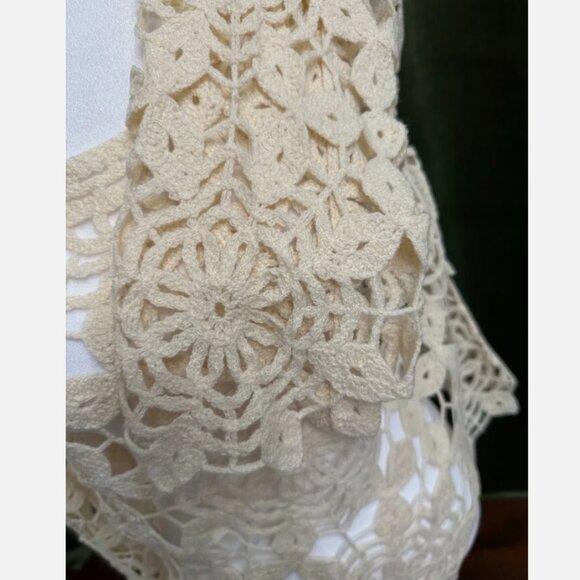 Luxurious Beige Lace Sweater Knitted Blouse Knitted Crop Top With Unique Flora - Picture 5 of 8